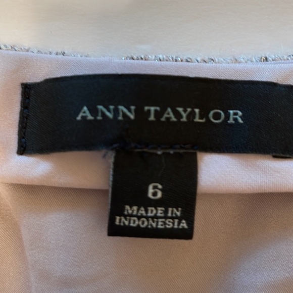 Ann Taylor Wool Blend Light Gray & Silver Mini Skirt Size 6 - Picture 3 of 6